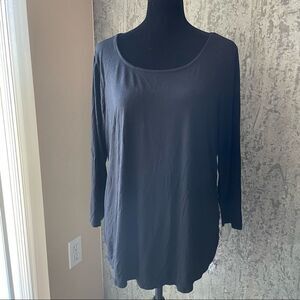 Rose & Olive | 3/4 Sleeve Hi-Lo Blouse